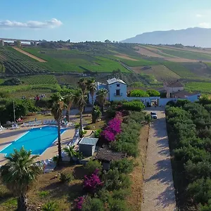 https://fattoria-manostalla.sicilyhotelsitaly.net
